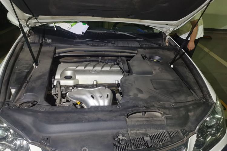 Used Lexus ES 2010 240 Elegant Edition Engine Bay