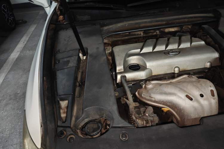 Used Lexus ES 2010 240 Elegant Edition Engine Bay Right