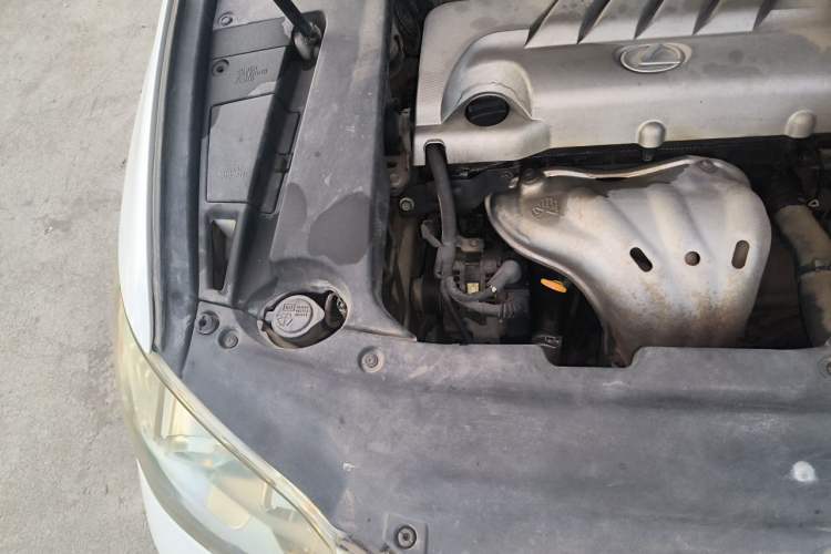 Used Lexus ES 2010 240 Elegant Edition Engine Bay Right
