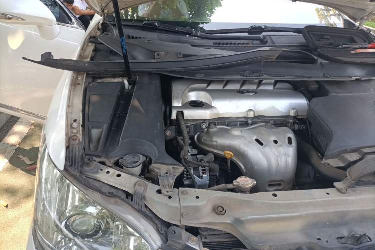 Used Lexus ES 2010 240 Elegant Edition Engine Bay Right