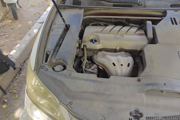 Used Lexus ES 2010 240 Elegant Edition Engine Bay Right