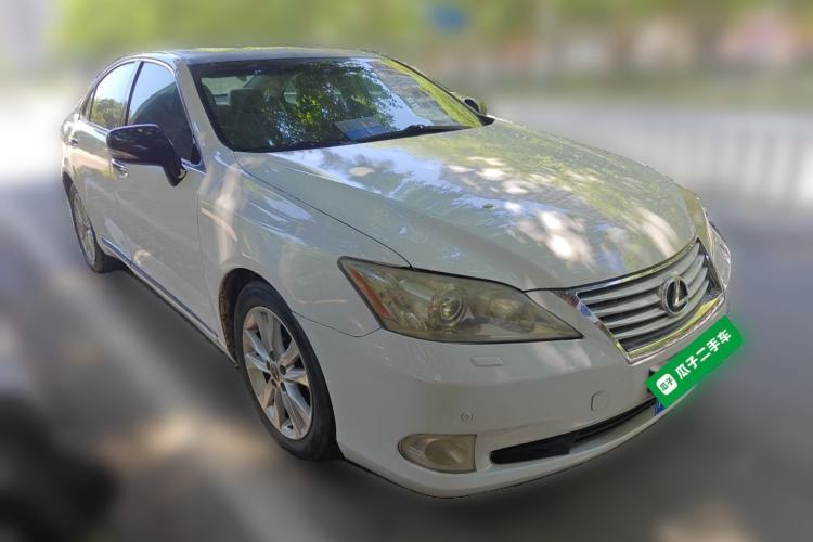 Used Lexus ES 2010 240 Elegant Edition Front Right 45 Deg