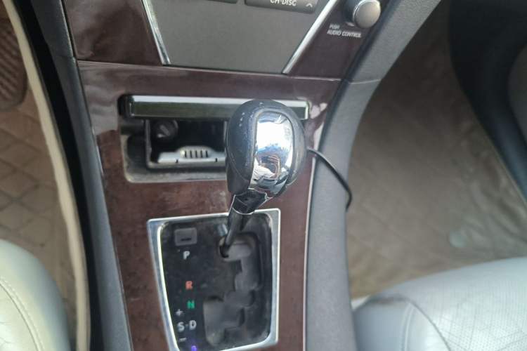 Used Lexus ES 2010 240 Elegant Edition Gear Lever
