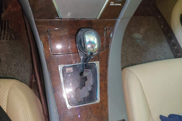 Used Lexus ES 2010 240 Elegant Edition Gear Lever
