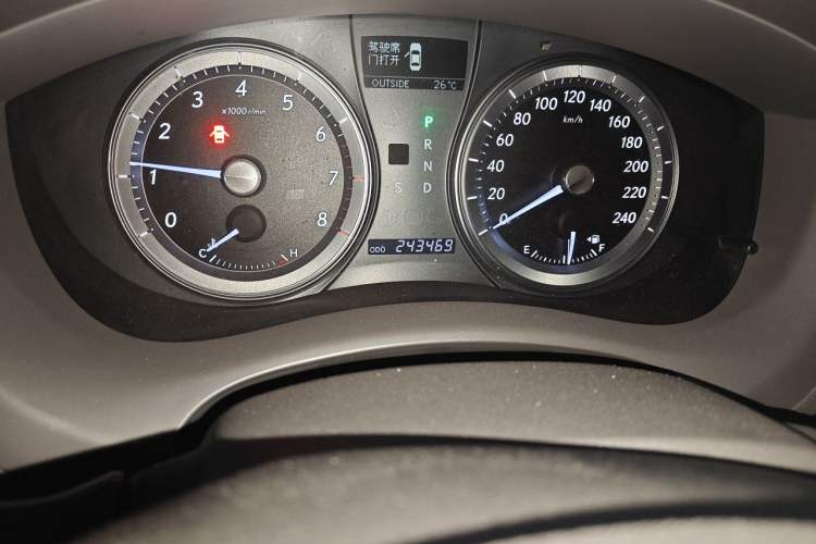 Used Lexus ES 2010 240 Elegant Edition Odometer Close Up
