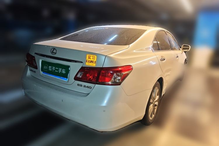 Used Lexus ES 2010 240 Elegant Edition Rear Right 45 Deg