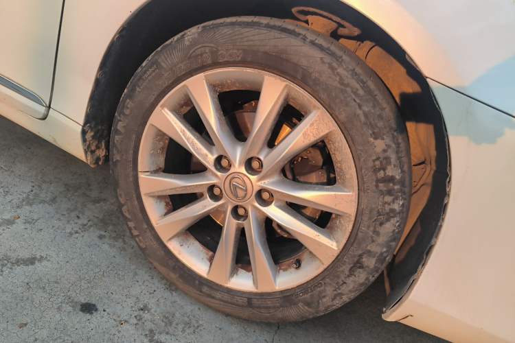 Used Lexus ES 2010 240 Elegant Edition Right Front Wheel Hub