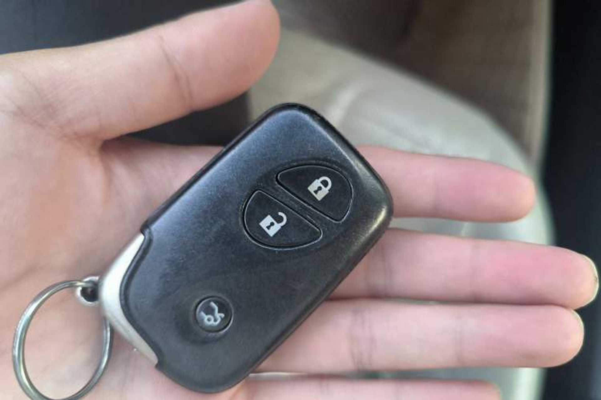 Used Lexus ES 2010 240 Elegant Edition Vehicle Key