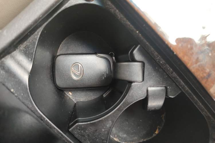 Used Lexus ES 2010 240 Elegant Edition Vehicle Key