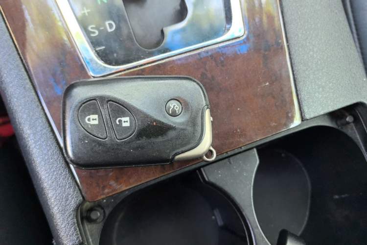 Used Lexus ES 2010 240 Elegant Edition Vehicle Key