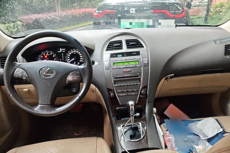 Used Lexus ES 2010 240 Elegant Edition Center Console