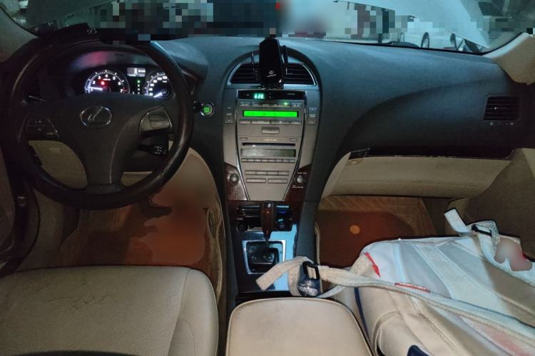 Used Lexus ES 2010 240 Elegant Edition Center Console