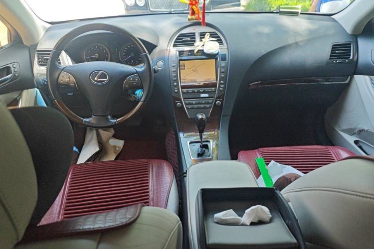Used Lexus ES 2010 240 Luxury Edition Center Console