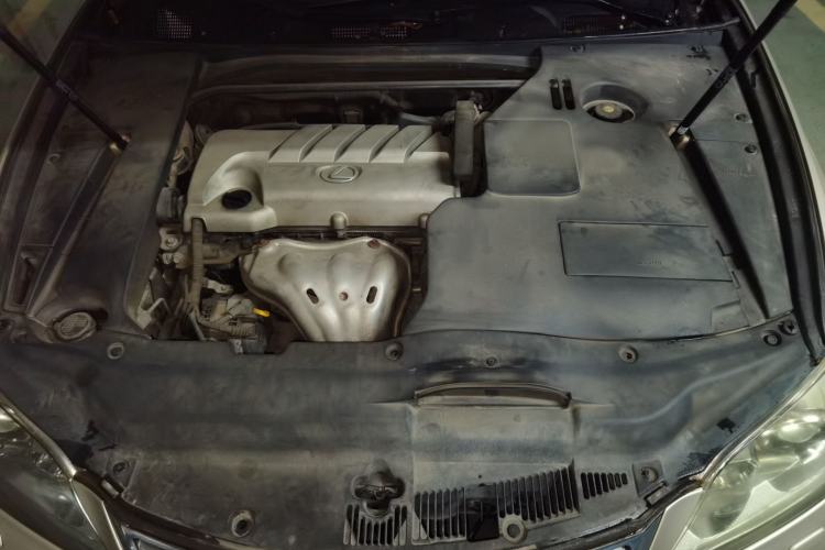 Used Lexus ES 2010 240 Elegant Edition Engine Bay