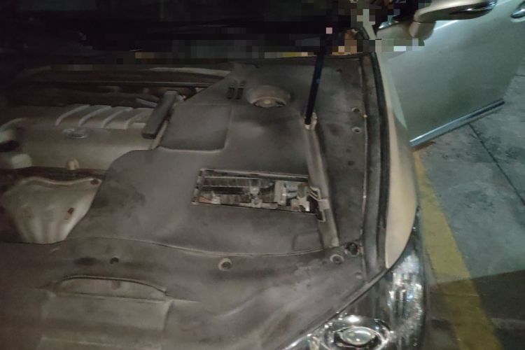 Used Lexus ES 2010 240 Elegant Edition Engine Bay Left