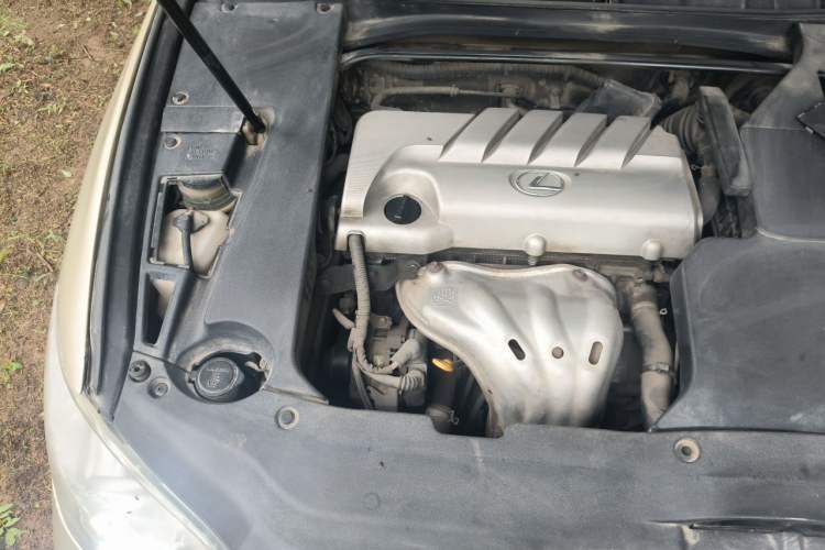 Used Lexus ES 2010 240 Elegant Edition Engine Bay Right