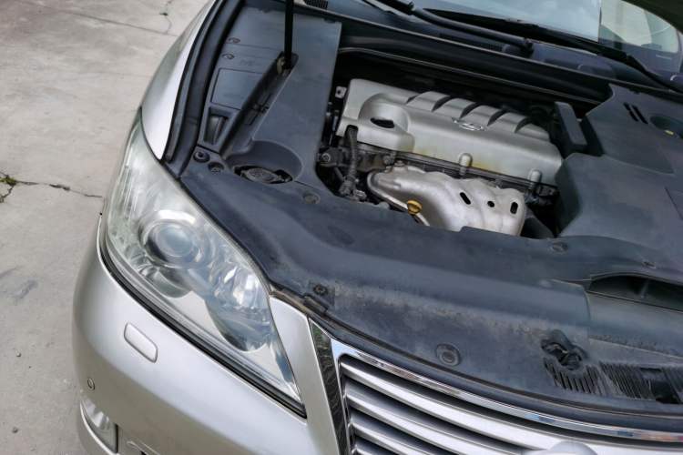 Used Lexus ES 2010 240 Elegant Edition Engine Bay Right