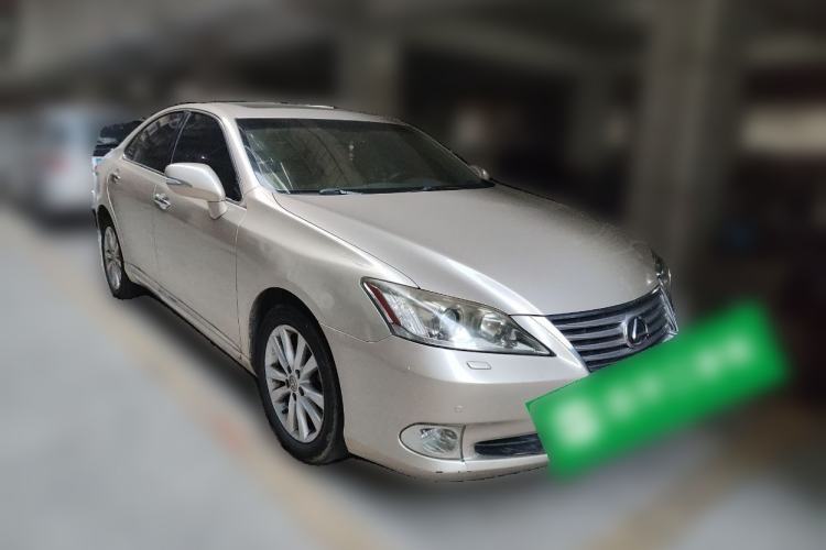 Used Lexus ES 2010 240 Elegant Edition Front Right 45 Deg