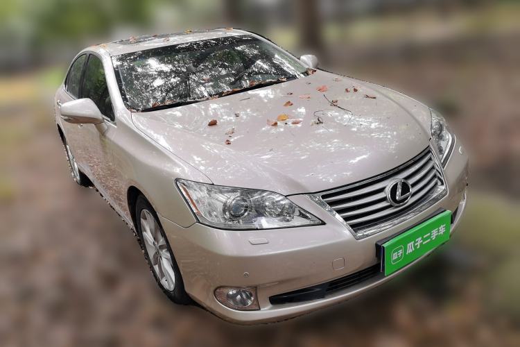 Used Lexus ES 2010 240 Elegant Edition Front Right 45 Deg