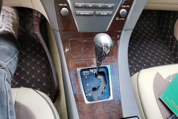 Used Lexus ES 2010 240 Elegant Edition Gear Lever