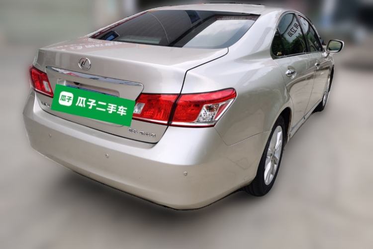 Used Lexus ES 2010 240 Elegant Edition Rear Right 45 Deg