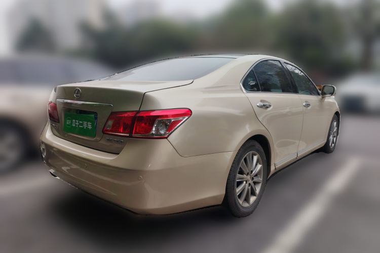 Used Lexus ES 2010 350 Elegant Edition Rear Right 45 Deg