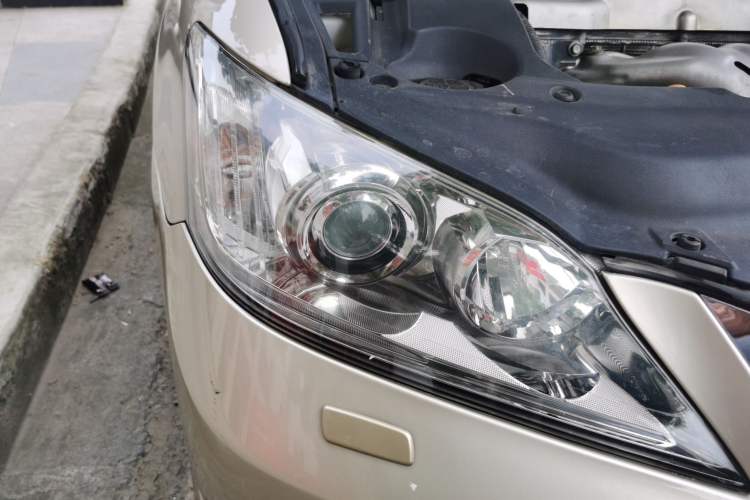 Used Lexus ES 2010 240 Luxury Edition Right Front Headlight