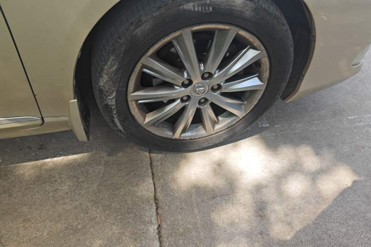 Used Lexus ES 2010 240 Luxury Edition Right Front Wheel Hub