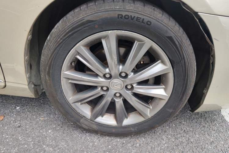 Used Lexus ES 2010 350 Elegant Edition Right Front Wheel Hub