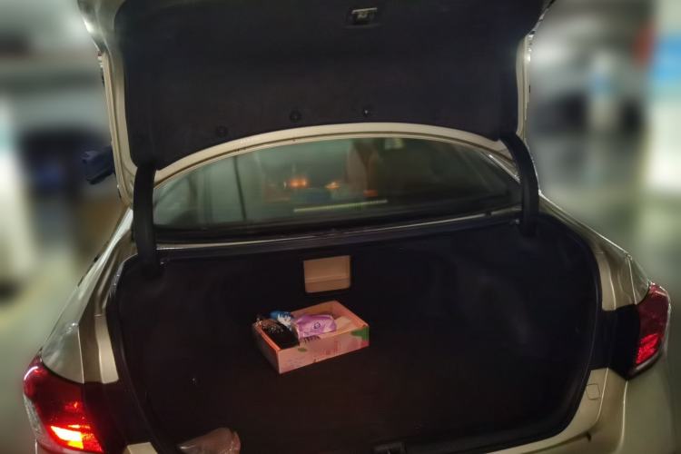 Used Lexus ES 2010 240 Elegant Edition Trunk
