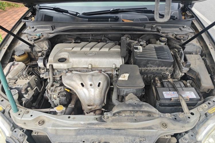 Used Lexus ES 2012 240 Special Limited Edition Engine Bay