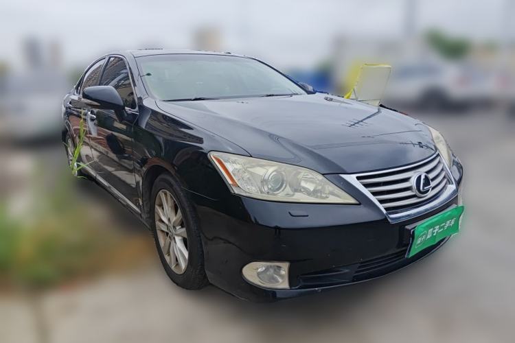 Used Lexus ES 2012 240 Special Limited Edition Front Right 45 Deg