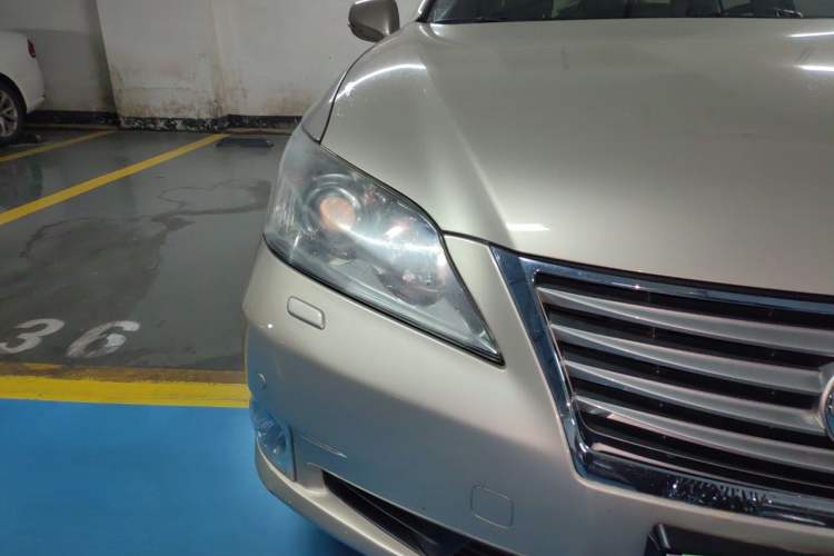 Used Lexus ES 2012 240 Special Limited Edition Right Front Headlight
