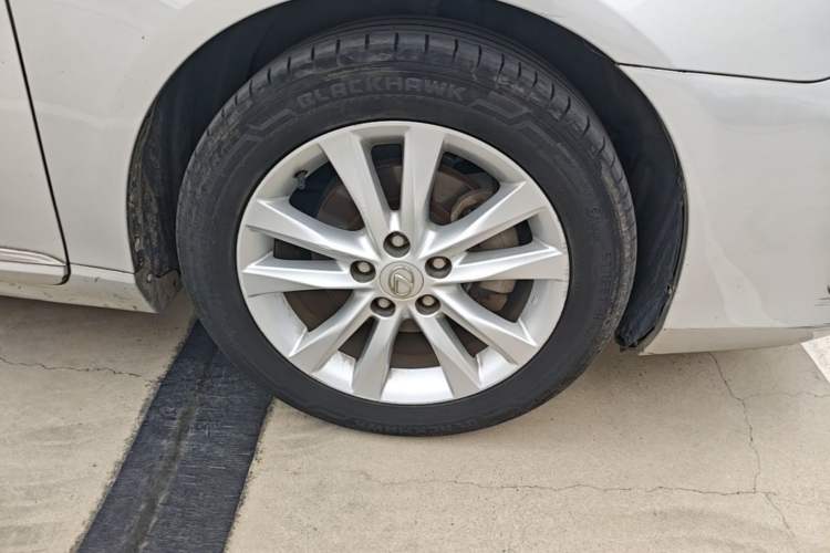 Used Lexus ES 2012 240 Special Limited Edition Right Front Wheel Hub