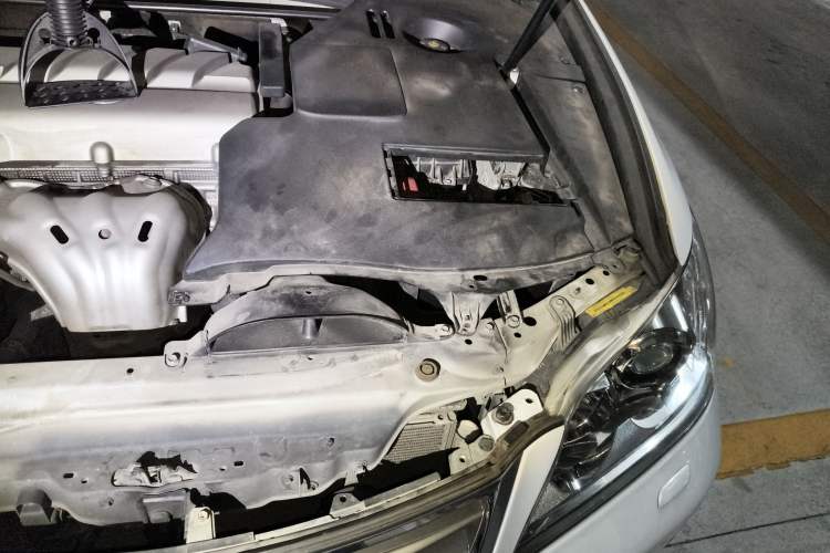 Used Lexus ES 2012 240 Special Limited Edition Engine Bay Left