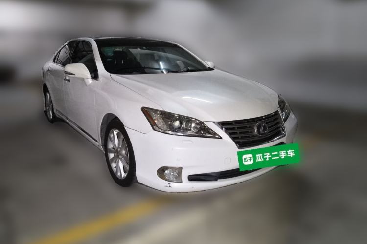 Used Lexus ES 2012 240 Special Limited Edition Front Right 45 Deg