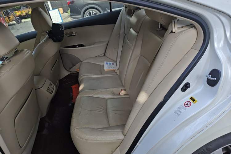 Used Lexus ES 2012 240 Special Limited Edition Left Rear Seat
