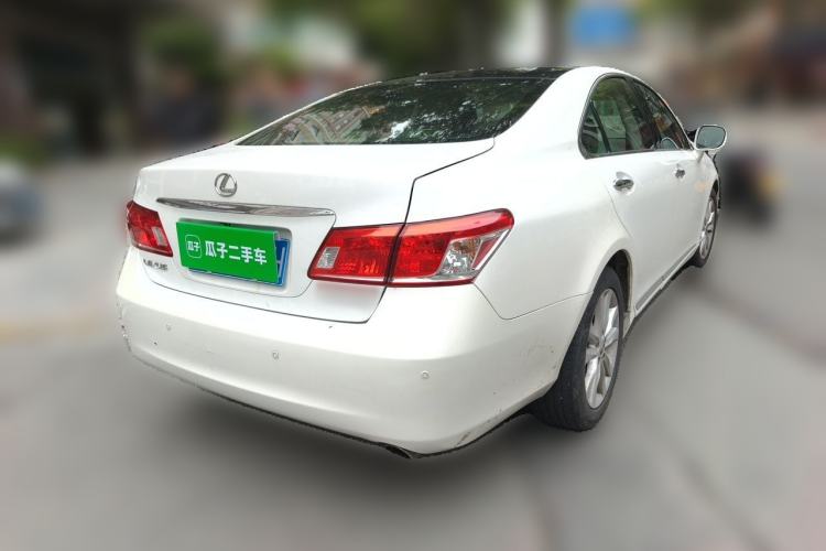 Used Lexus ES 2012 240 Special Limited Edition Rear Right 45 Deg