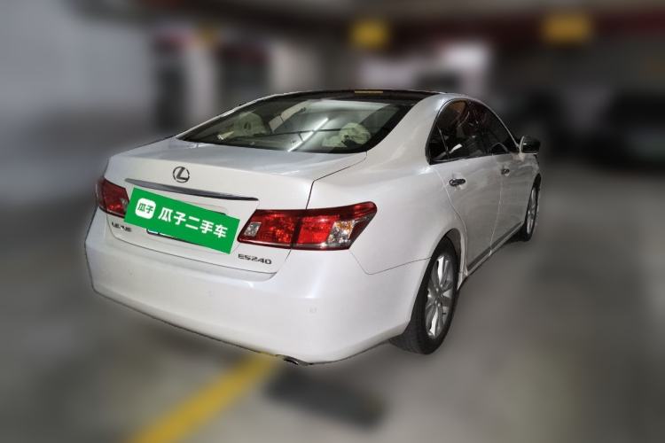 Used Lexus ES 2012 240 Special Limited Edition Rear Right 45 Deg