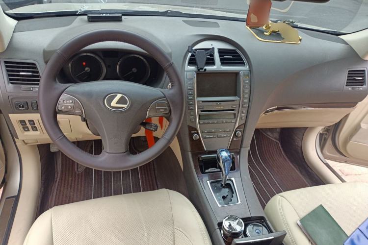 Used Lexus ES 2012 240 Special Limited Edition Center Console