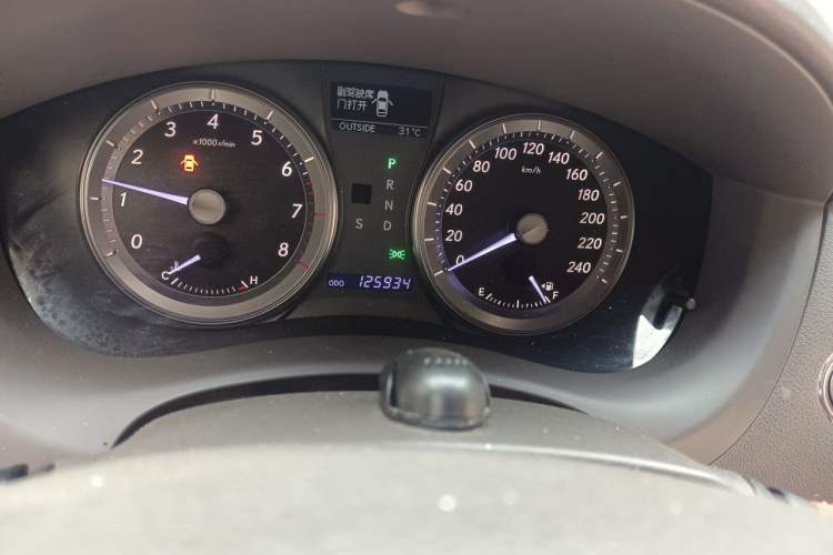 Used Lexus ES 2012 240 Special Limited Edition Odometer Close Up