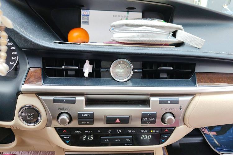 Used Lexus ES 2013 350 Elegant Edition Audio And AC Panel