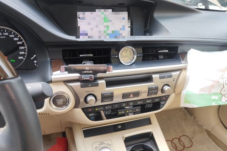 Used Lexus ES 2013 250 Elegant Edition Audio And AC Panel