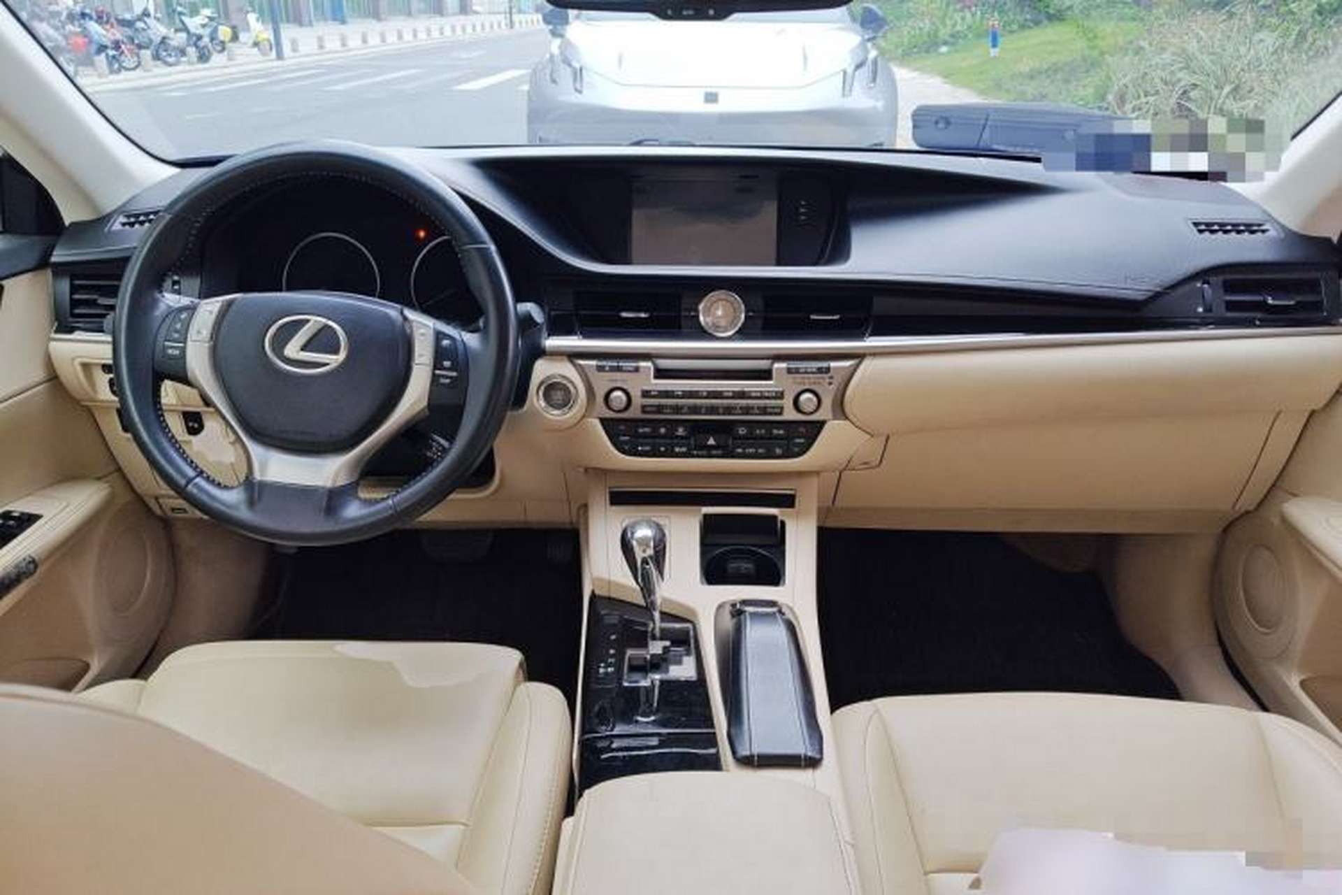 Used Lexus ES 2013 250 Elite Edition Center Console