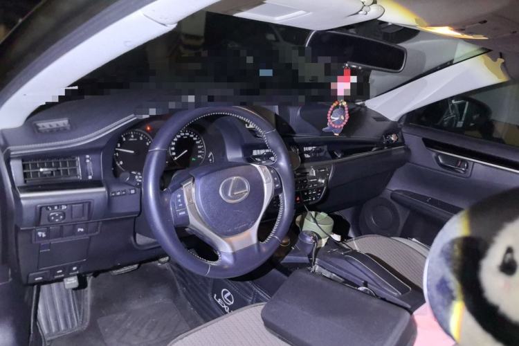 Used Lexus ES 2013 250 Elite Edition Center Console