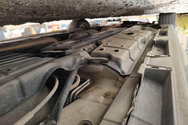 Used Lexus ES 2013 300h Elite Edition Chassis Rear Left