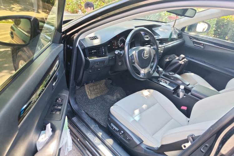 Used Lexus ES 2013 250 Elite Edition Driver Seat