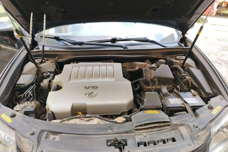 Used Lexus ES 2013 350 Elegant Edition Engine Bay