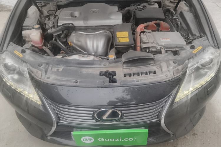 Used Lexus ES 2013 300h Elite Edition Engine Bay