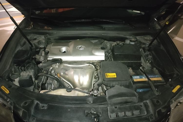 Used Lexus ES 2013 250 Elegant Edition Engine Bay
